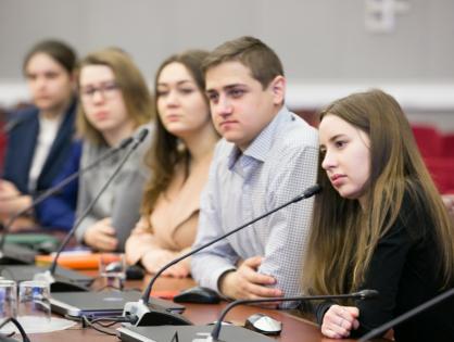 Выпускники «Школы парламентаризма» посетили ЦИК России