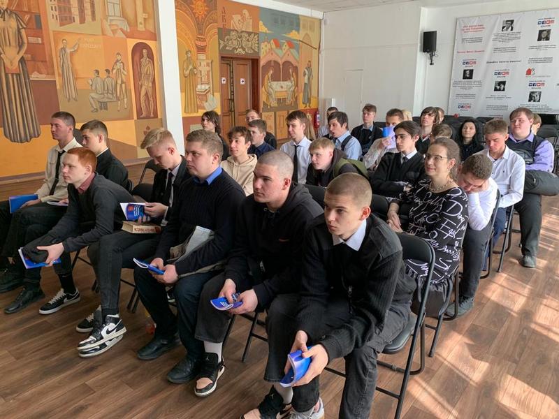 Избирательная комиссия Камчатского края провела заседание Клуба молодого избирателя «Наш выбор»